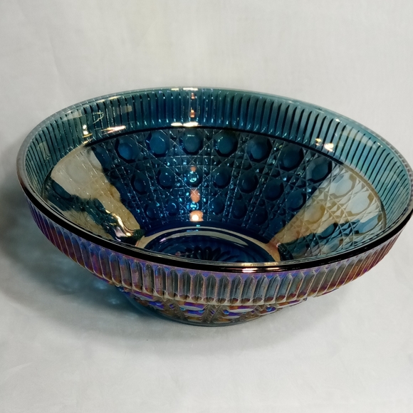 Iridescent "Windsor Blue Carnival" Glass Large Serving Decorative Bowl - Picture 5 of 11